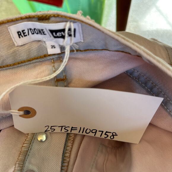 RE/DONE x Levi's Collaboration The Short in Pink Size 25 NWT - Picture 10 of 10